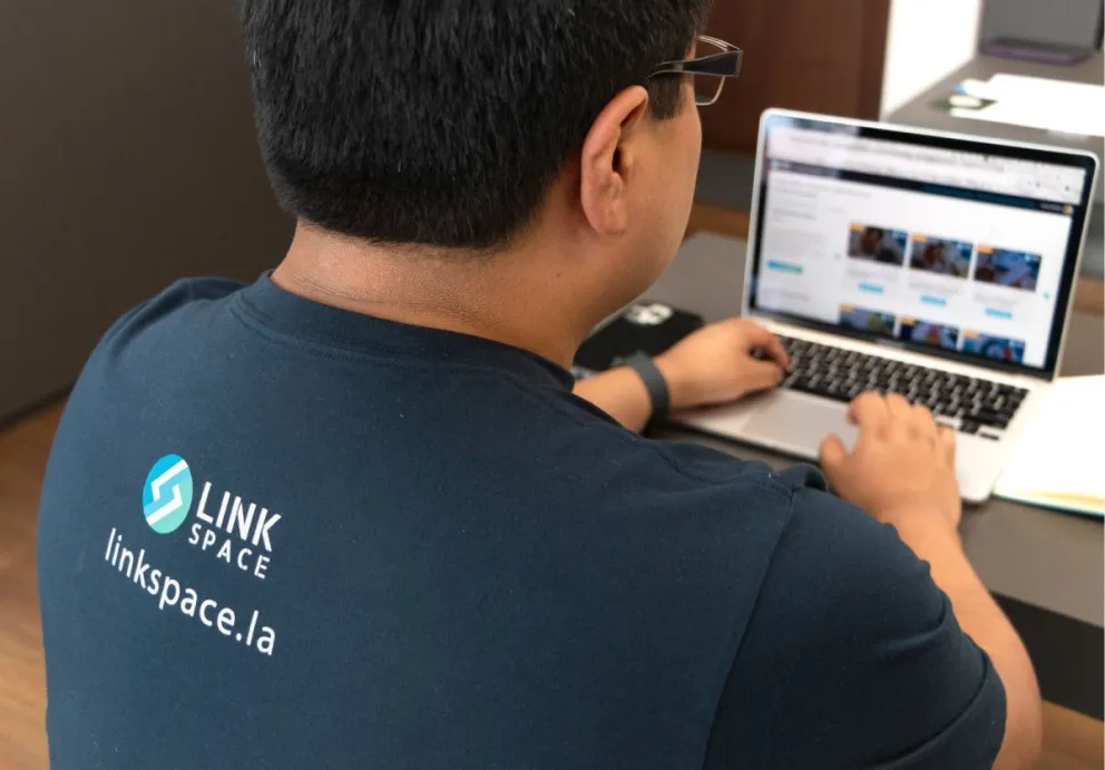 La Inteligencia Artificial es una herramienta aplicada cada vez más por las empresas e industrias. Foto. Fundación Emprender Futuro