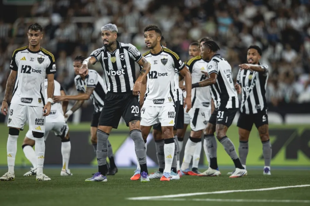 Incidencia del partido entre Atlético Mineiro (de blanco) y Botafogo. Foto: CAM.