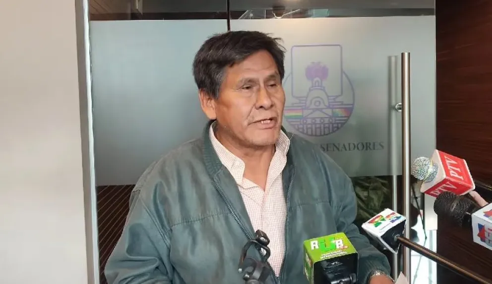El senador del MAS Isidoro Quispe