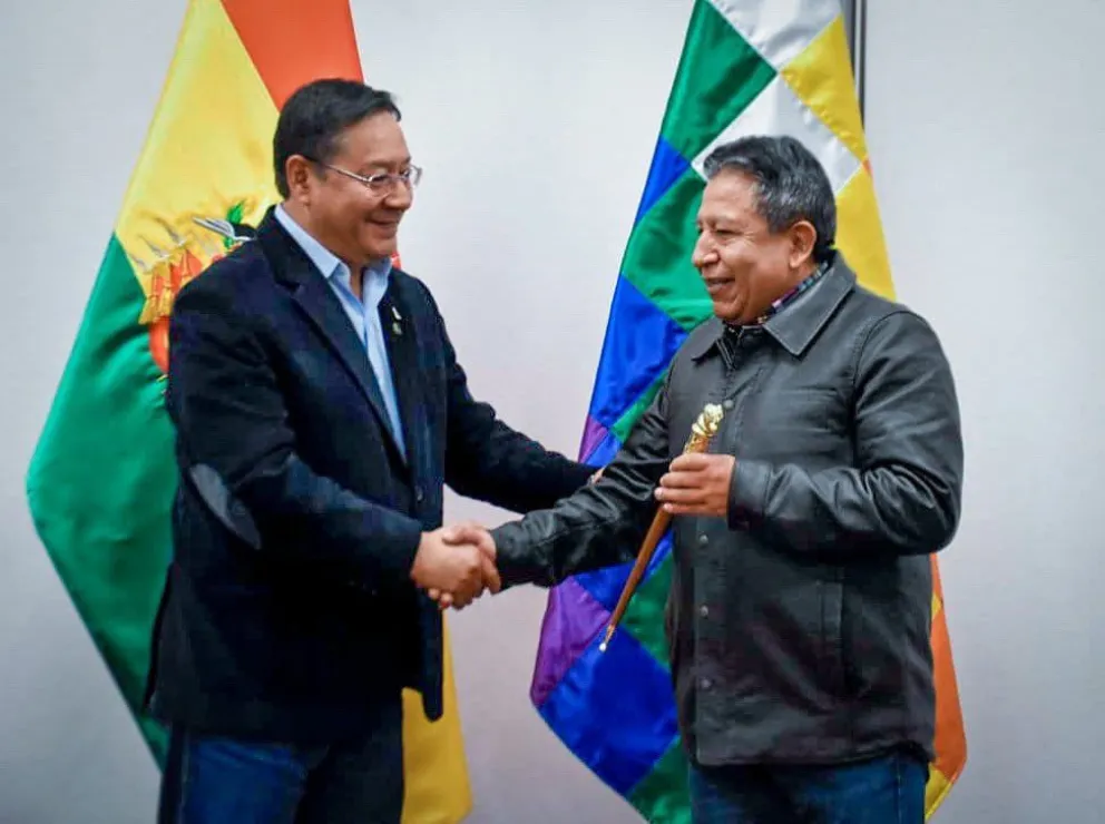 Arce y Choquehuanca, en la entrega del bastón de mando, este martes. Foto: RRSS del Mandatario