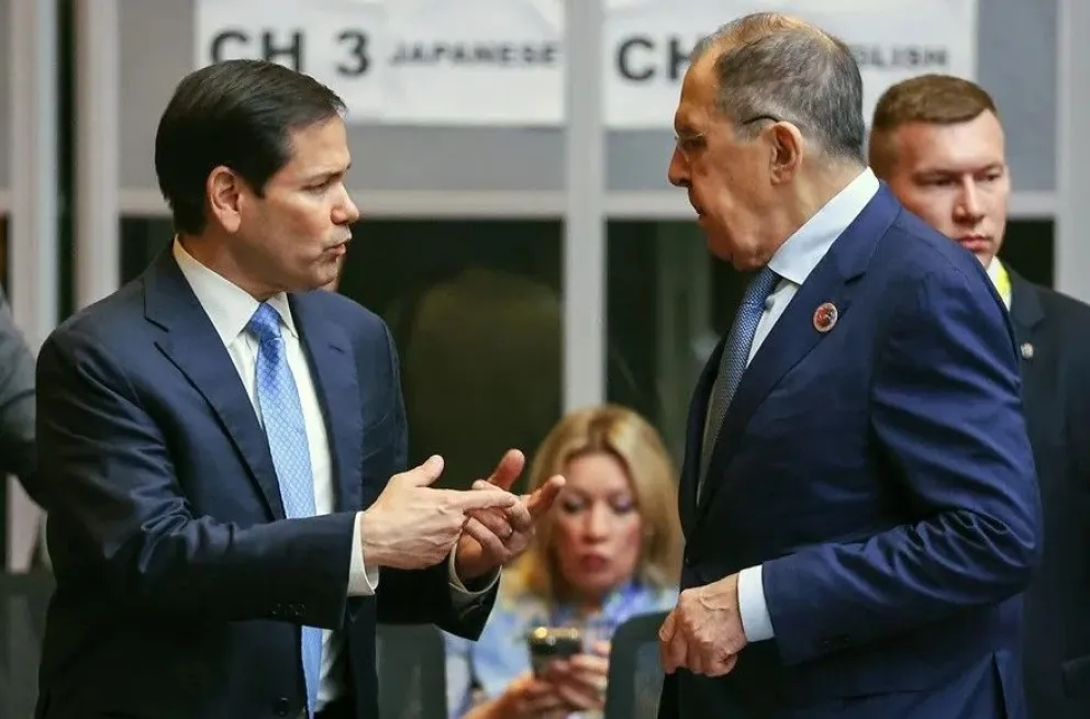 Fotografía de archivo del secretario de Estado de Estados Unidos, Marco Rubio (i), junto al ministro de Exteriores ruso, Serguéi Lavrov (d). Foto: EFE