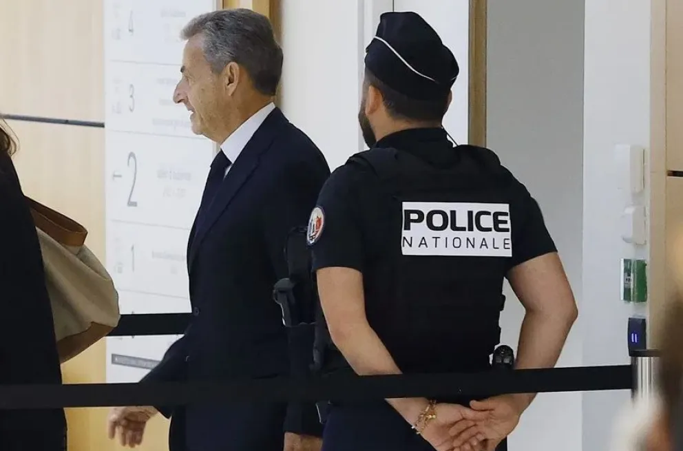El expresidente francés Nicolas Sarkozy en el Tribunal Correccional de París este jueves. Foto: EFE