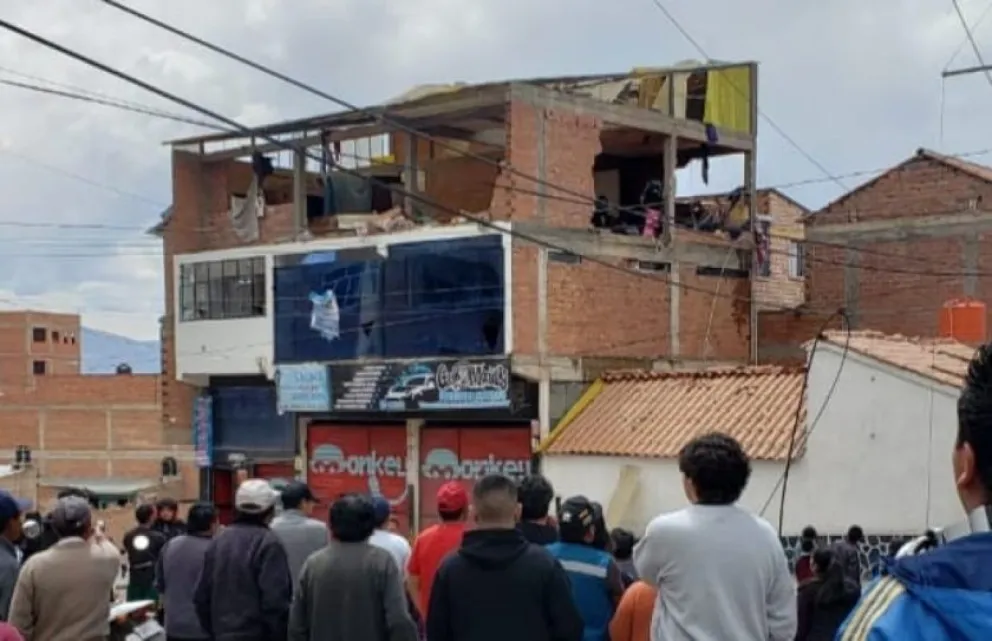 La vivienda donde funcionaba el sauna, luego de la explosión. Foto: El Potosí