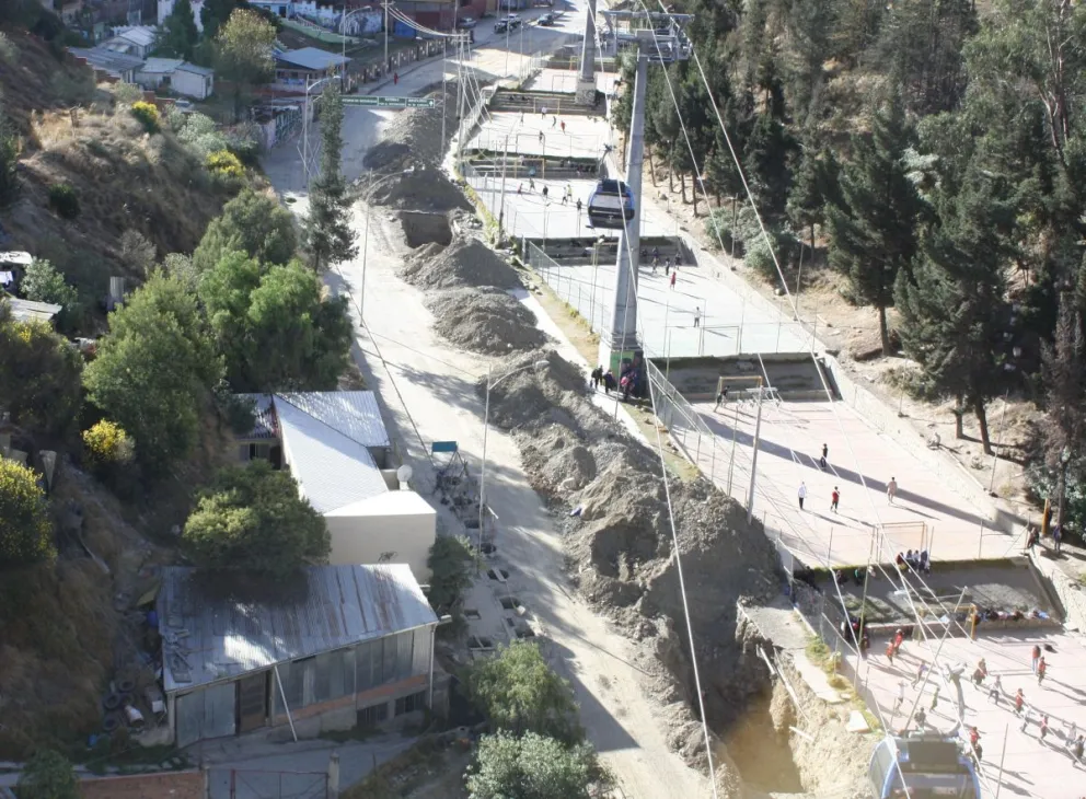 Los trabajos en la avenida del Poeta. Foto: Pablo Peralta M. / Visión 360 