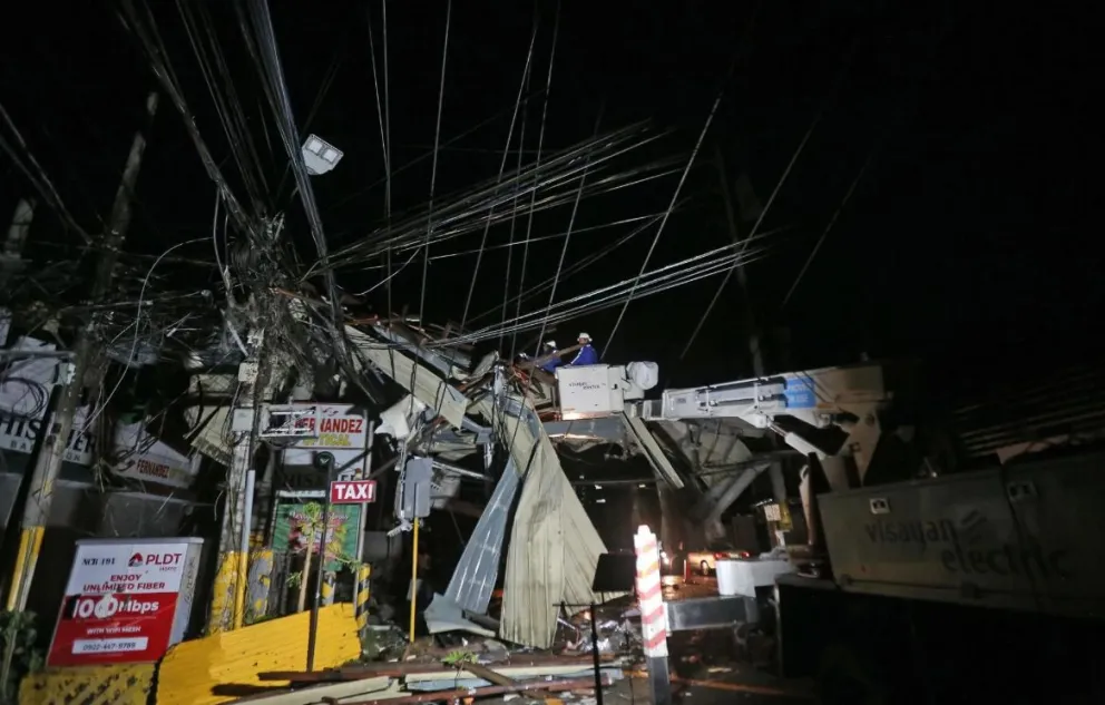 Parte de los daños por el terremoto, este martes en Manila. Foto: @NoticieroSLV