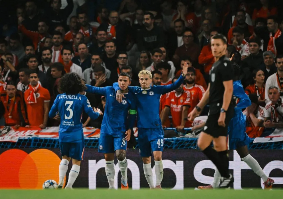 El festejo de los jugadores del Chelsea que se quedaron con el triunfo. Foto: CCH