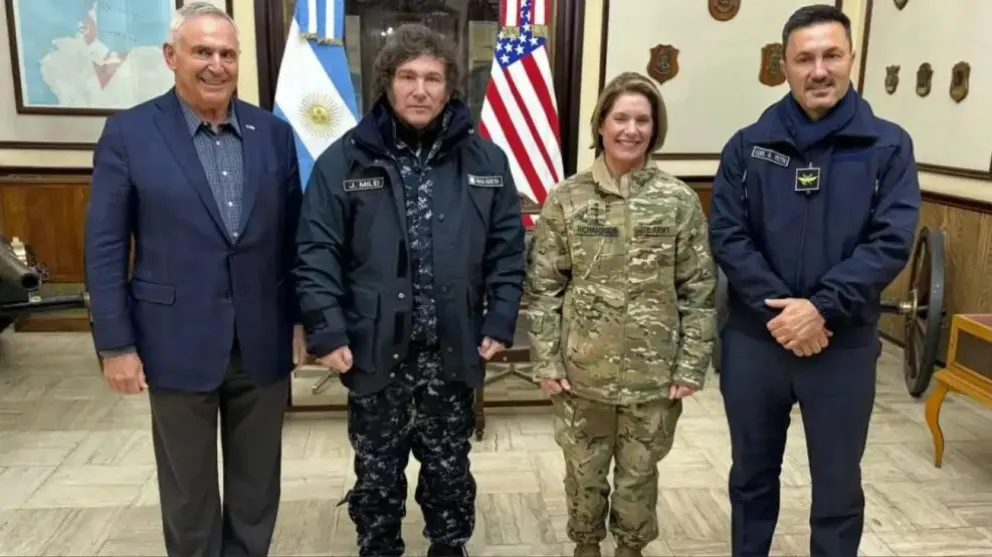 Milei en Tierra del Fuego con la general de EEUU, Laura Richardson. Foto: Perfil