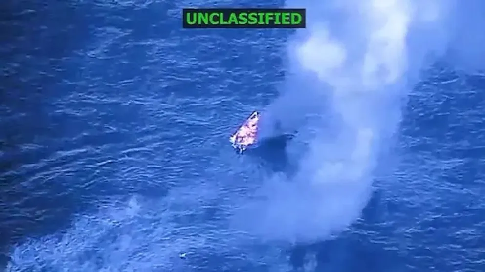 El momento del ataque a una lancha cerca de Venezuela. Foto: @secwar