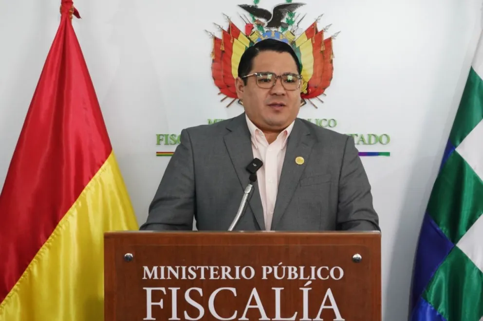 El fiscal general del Estado, Roger Mariaca, en la conferencia de prensa de este miércoles. Foto: FGE