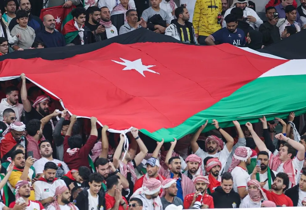 Los hinchas de Jordania en un partido de las clasificatorias mundialistas. Foto: FJF