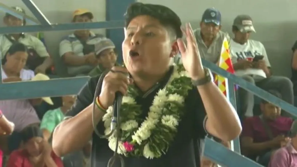 Leonardo Loza durante el discurso que pronunció este jueves en el Trópico de Cochabamba.