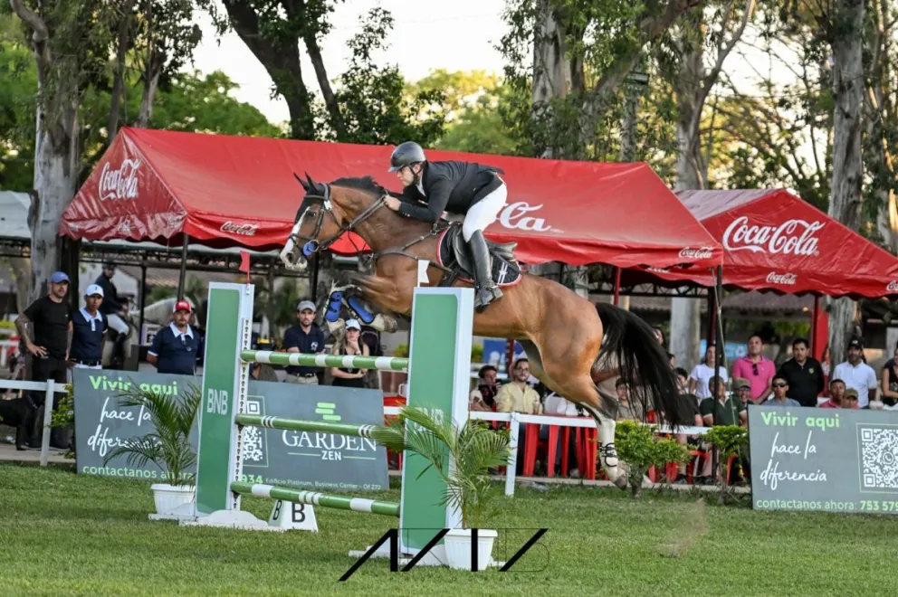 Mathias Céspedes. en plena competencia. Foto: Arturo Bedoya.