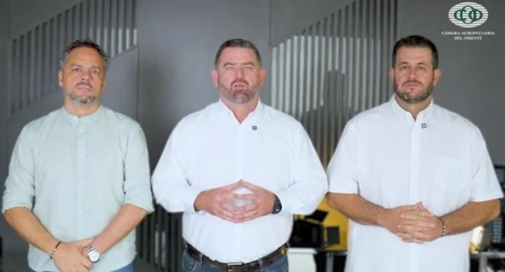 El presidente y los vicepresidentes de la CAO se pronunciaron en un breve mensaje. Foto: Captura de video