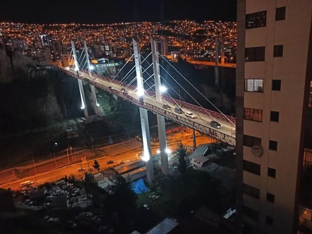 El puente de Las Américas, cerca del lugar donde fue encontrada la víctima. FOTO: Redes sociales