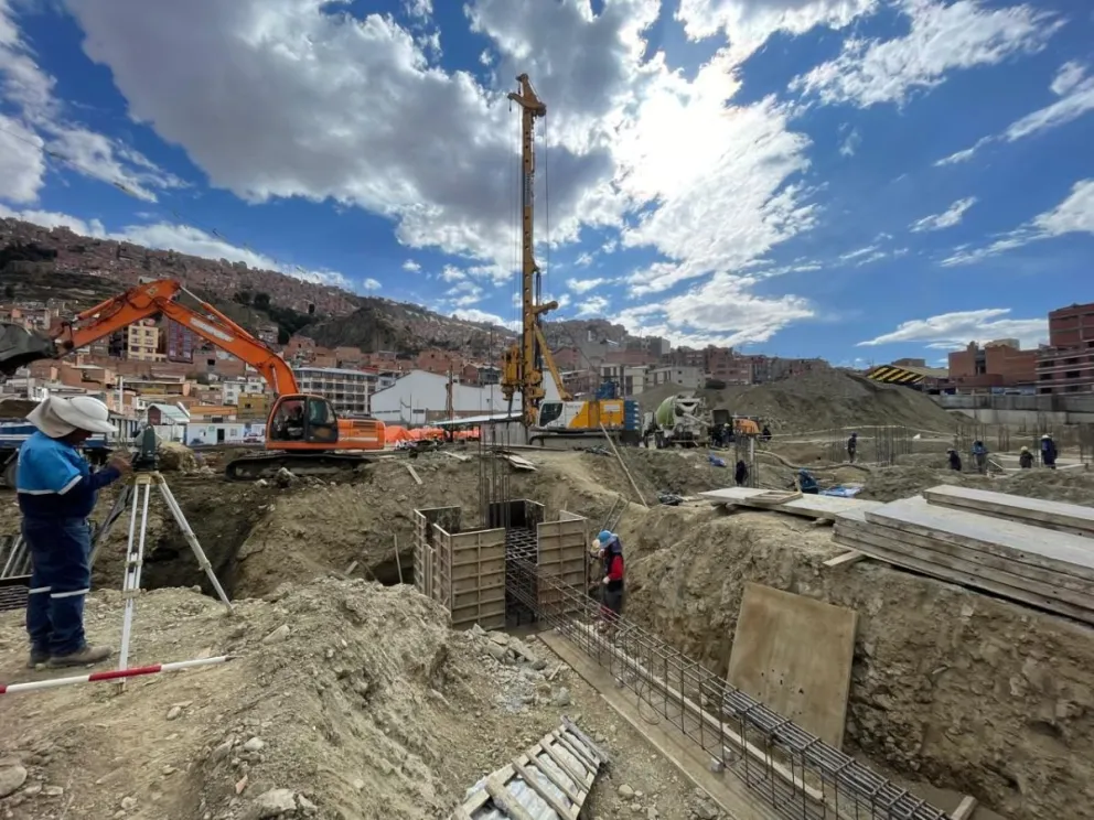 Los trabajos no cesan en el nuevo estadio de la Academia. Foto: Club Bolívar.