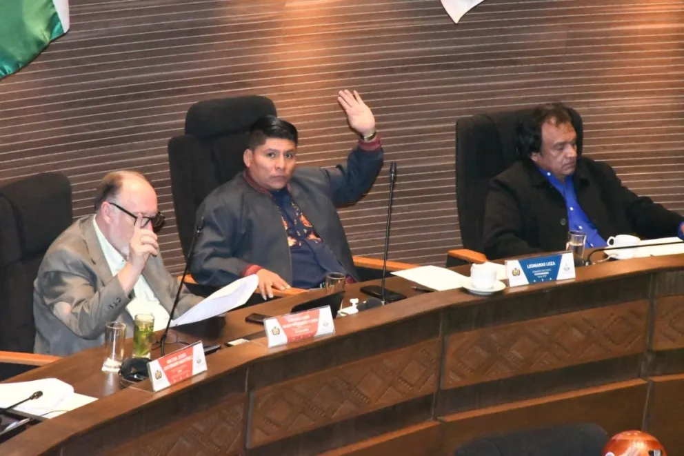 El senador Leonardo Loza en una imagen tomada de sus redes.