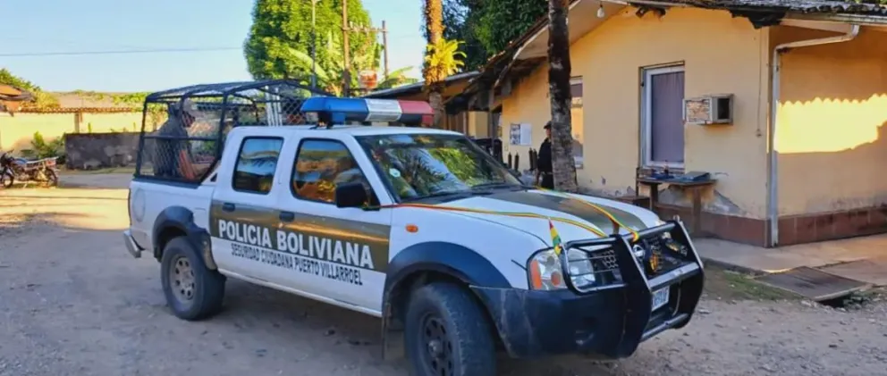 Oficiales detienen al militar imputado. FOTO: Captura de video de Unitel