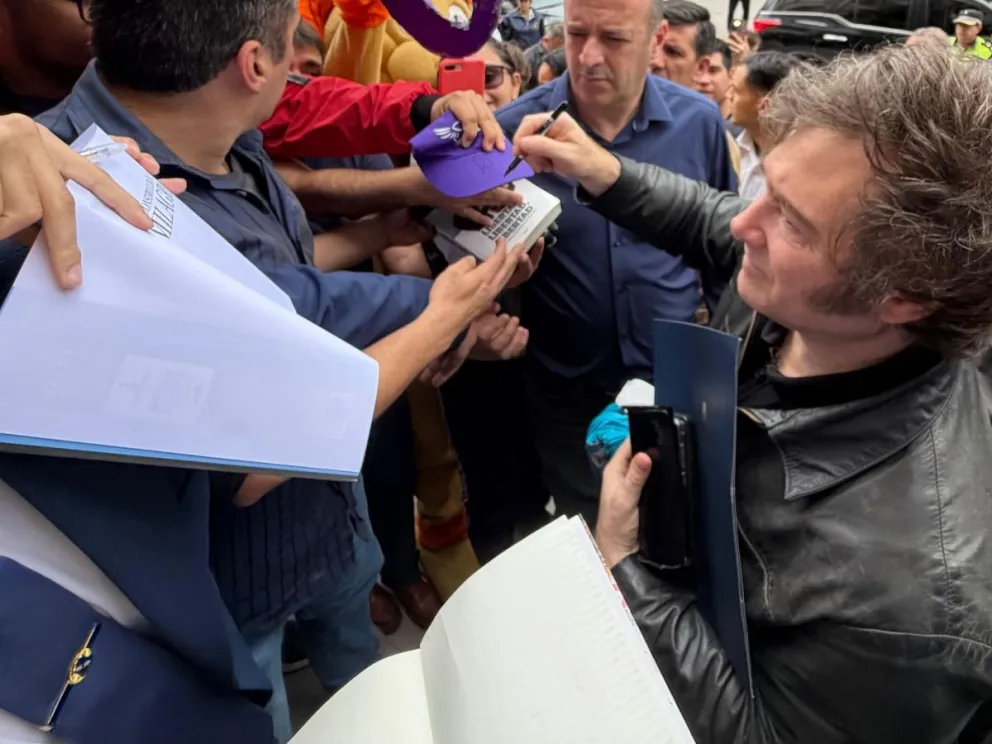 El presidente de Argentina, Javier Milei, felicitó a Rodrigo Paz. Foto: Redes sociales Milei