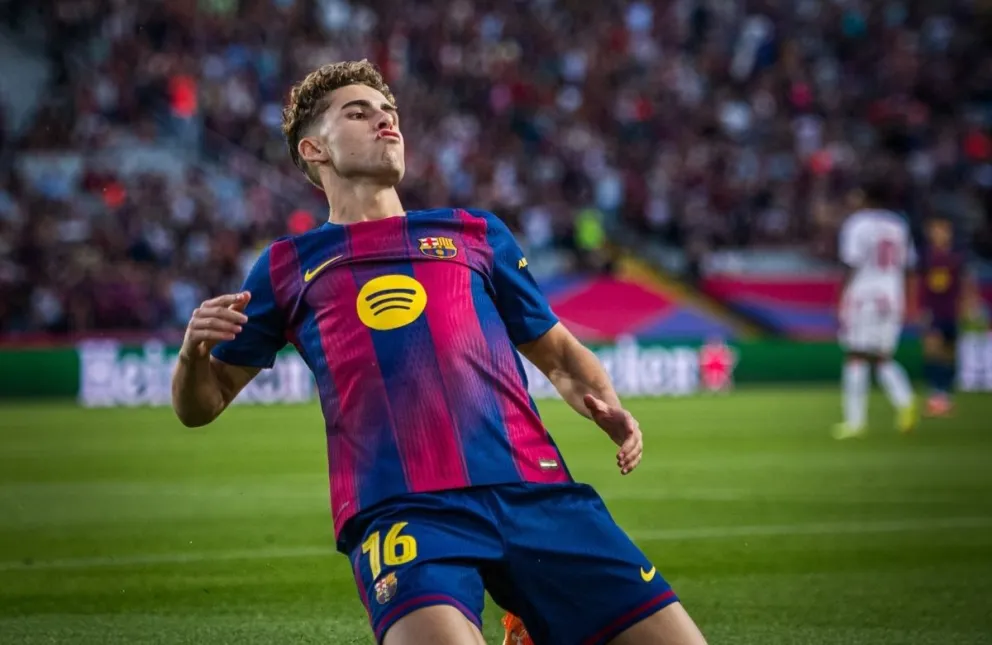 Fermín López festeja uno de los tres tantos que anotó al club griego. Foto: FC Barcelona.