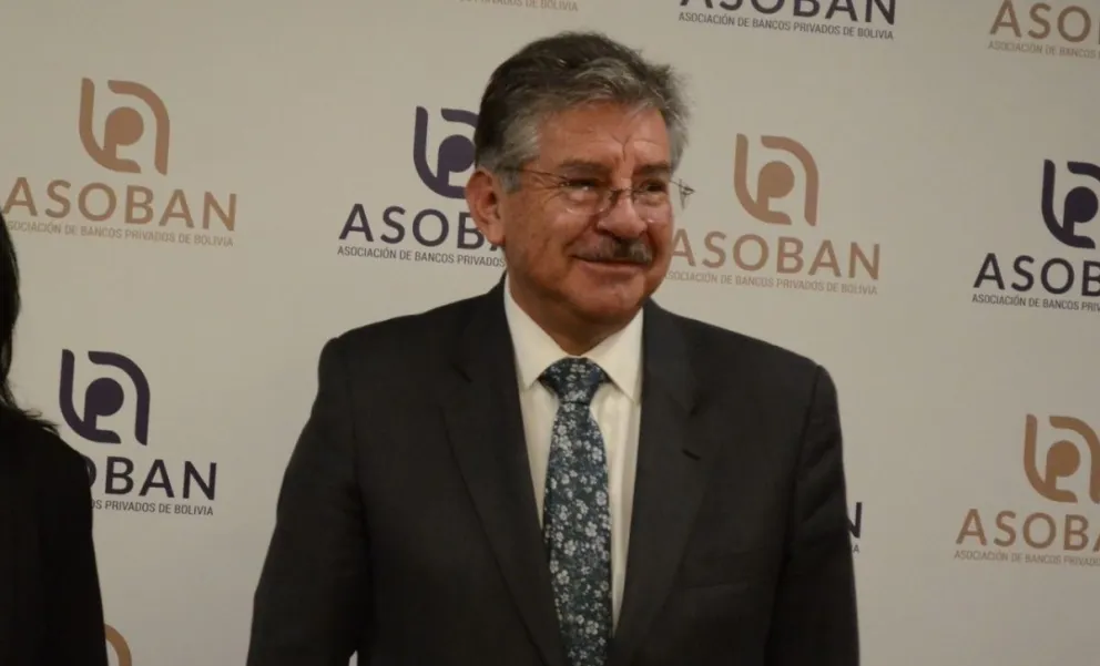 El Secretario Ejecutivo de Asoban, Nelson Villalobos, se refiere al sistema financiero y la Ley de Diferimiento. Foto: Asoban