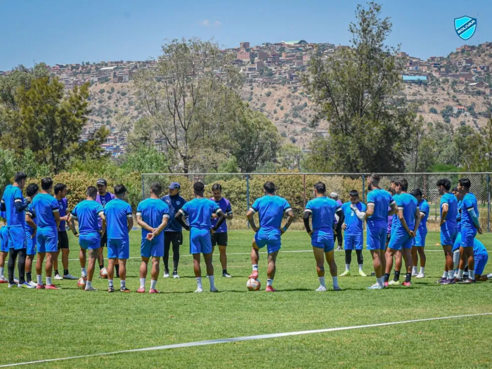 El primer plantel celeste se entrenó en Cochabamba antes de partir a Sucre. Foto: Club Bolívar.