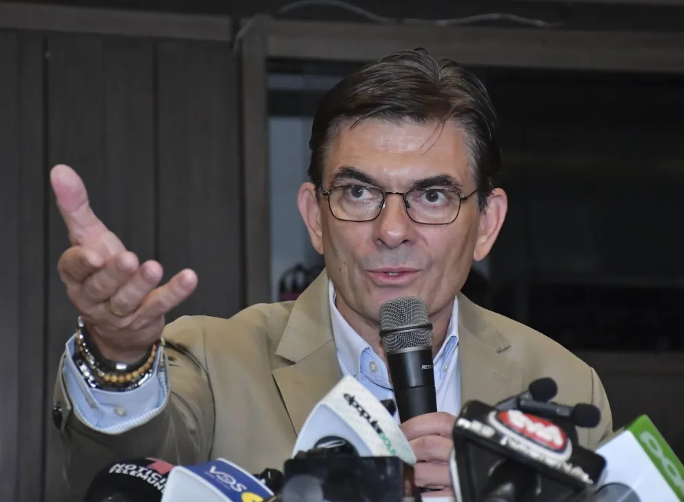 Rodrigo Paz en conferencia de prensa. FOTO: APG