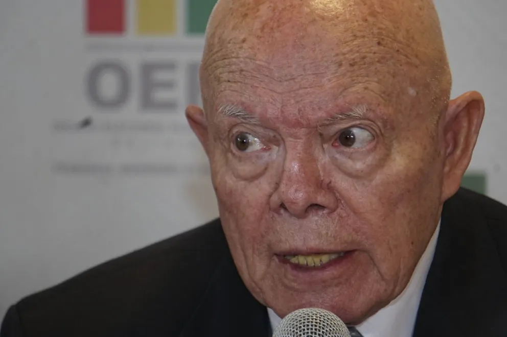 Óscar Hassenteufel, en conferencia de prensa. FOTO: APG