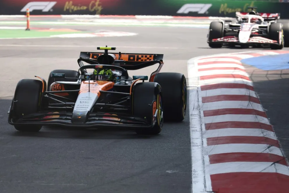 El británico Lando Norris de McLaren en la prueba de clasificación. Foto. EFE