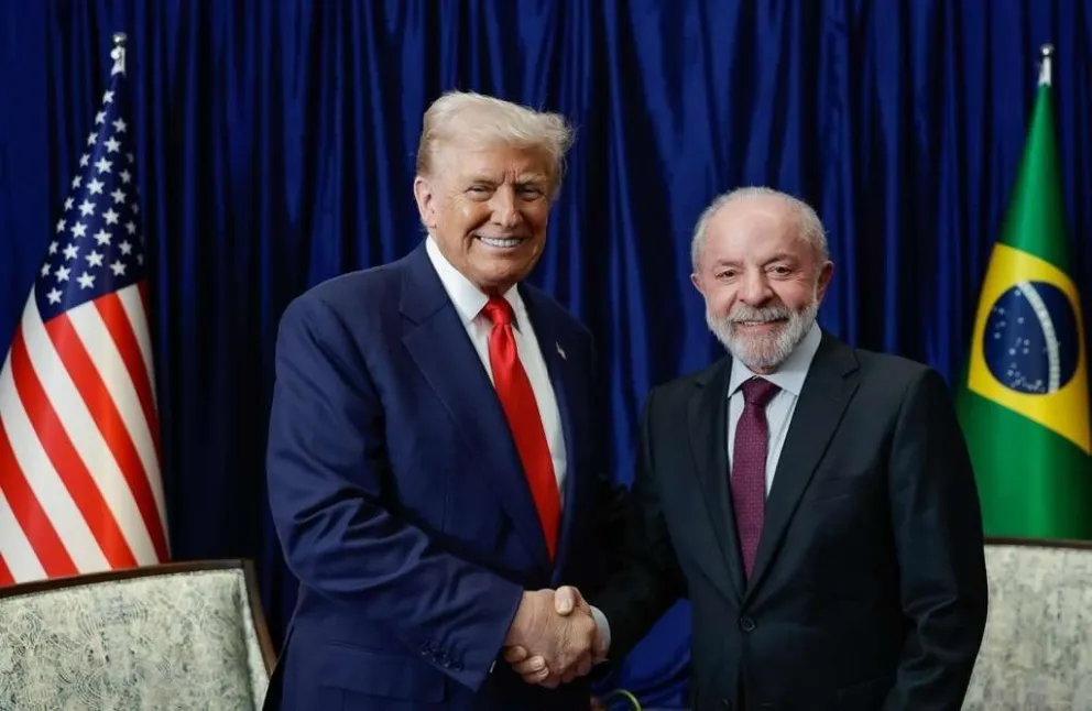 Lula con Trump, imagen que compartió el mandatario brasileño en X.