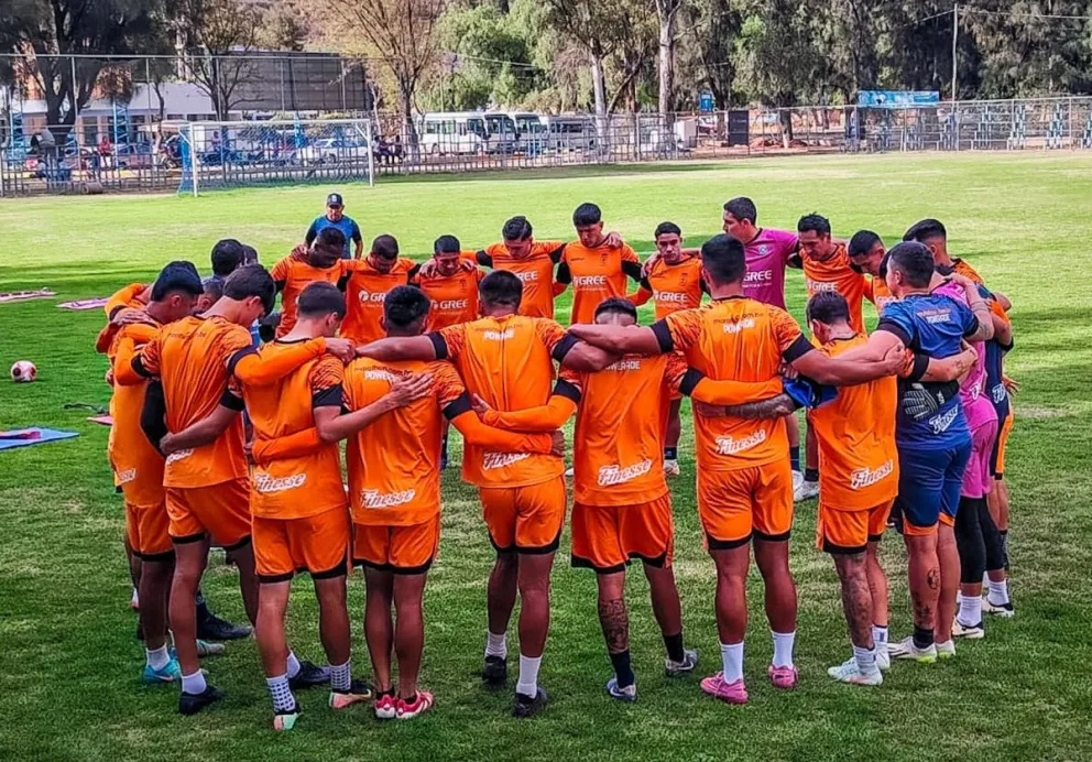 Los jugadores de Blooming que buscarán la revancha ante Always Ready. Foto: CB