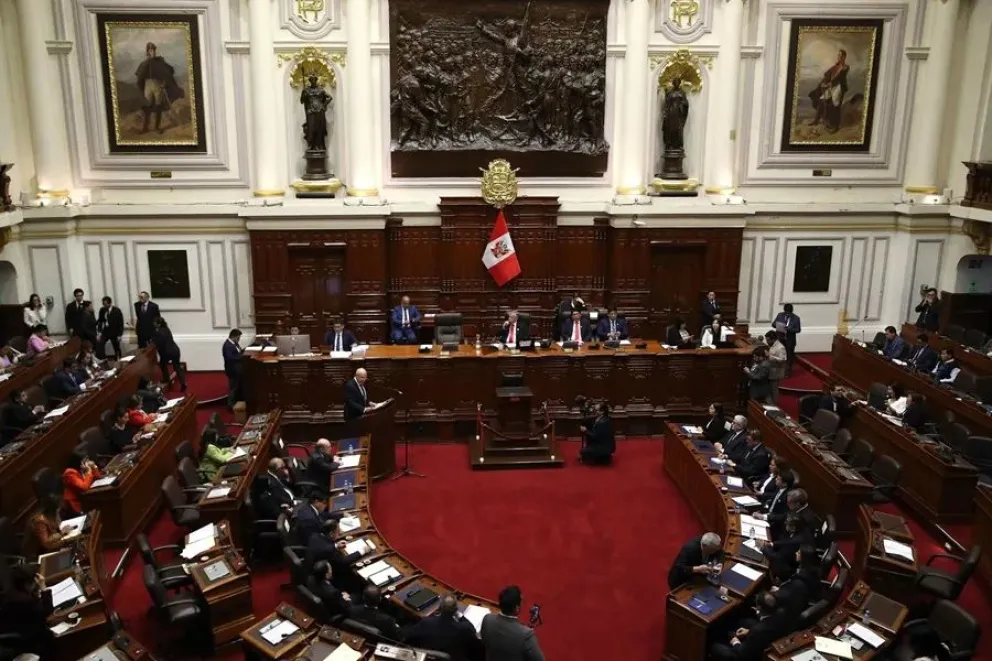 Fotografía que muestra una sesión en el Congreso de Perú, el 22 de octubre de 2025, en Lima (Perú). Foto: EFE