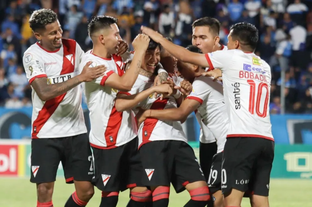 Elo festejo de los millonarios que vuelven de Montero con tres unidades. Foto: APG