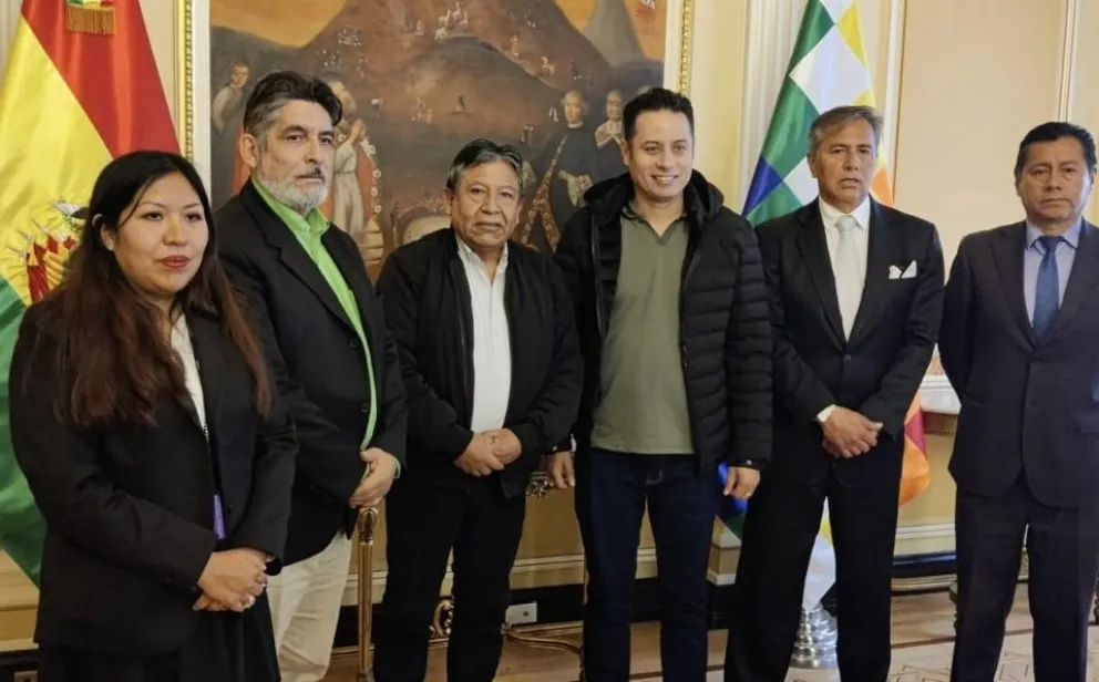 David Choquhuanca con Edmand Lara, este miércoles. Fotos: RRSS