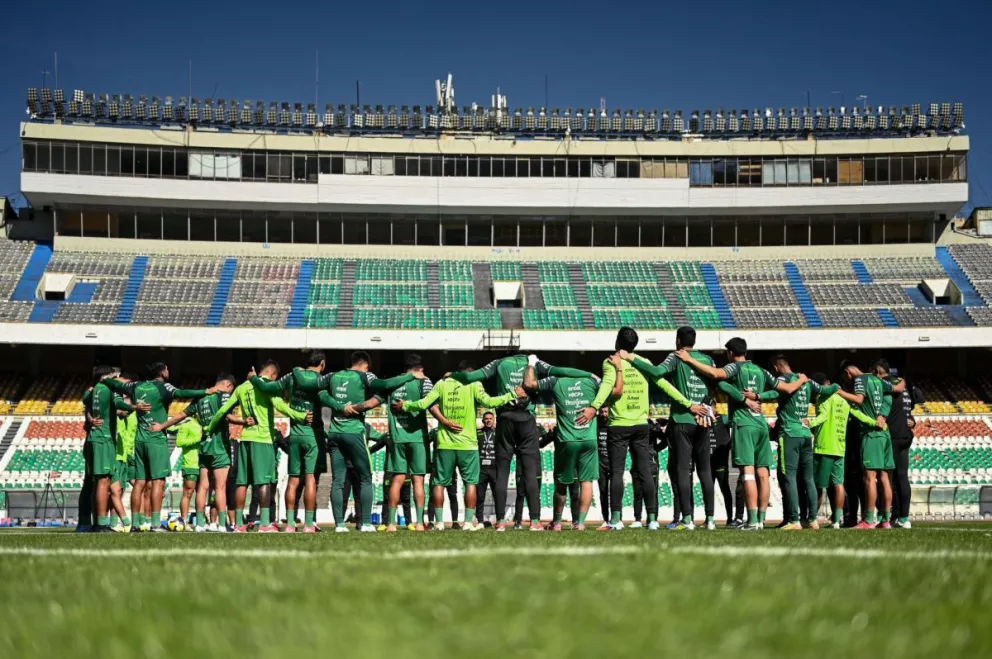Un entrenamiento anterior del seleccionado nacional en el estadio Hernando Siles. Foto: FBF