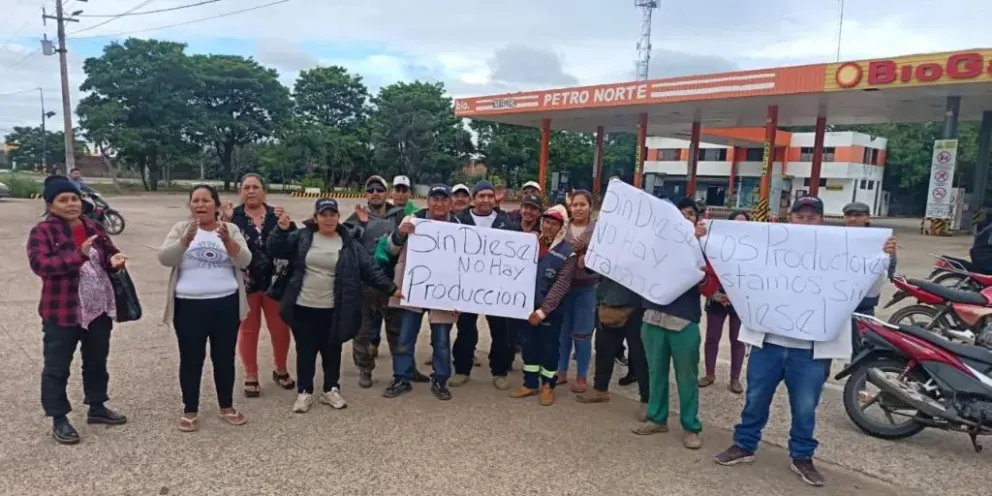 Cañeros protestan en el Norte Integrad de Santa Cruz. FOTO: Unitel