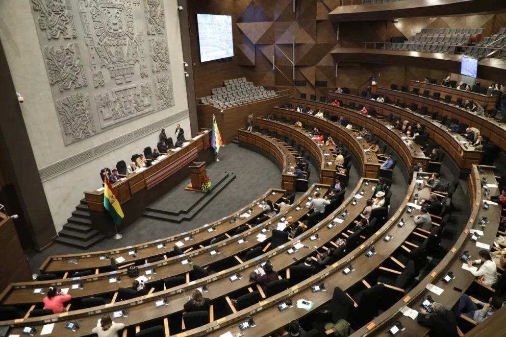 David Choquehuanca, Omar Yujra y Andrónico Rodríguez están en la testera. Foto: Vicepresidencia 