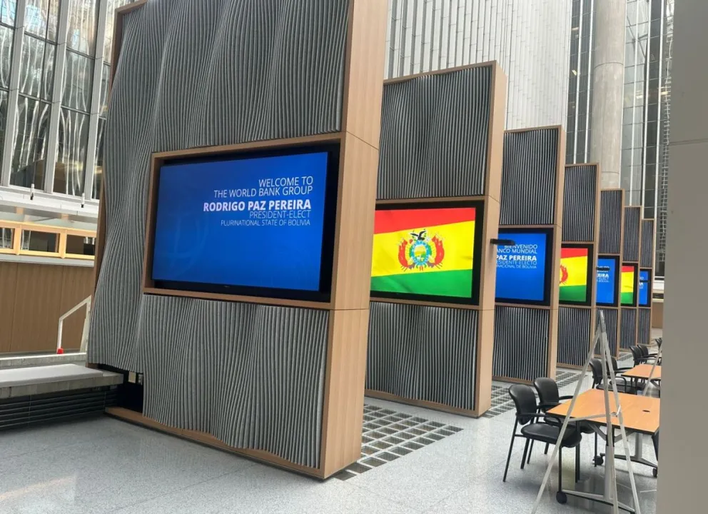 En instalaciones de la sede del Banco Mundial en Washington, EEUU, se dio la bienvenida al presidente electo Rodrigo Paz, según las imágenes obtenidas por Visión 360.