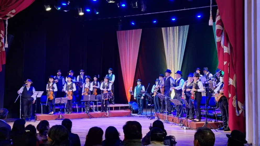 Música de Maestros deleitó al público que presenció una presentación cargada de historia en el Teatro Municipal. Foto: Marco Belmonte / Visión 360