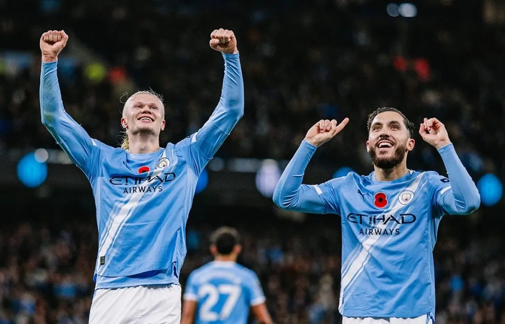 Erling Haaland Y Rayan Cherki celebran el primer gol del City. Foto: club Manchester City