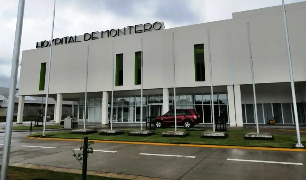 Hospital Óscar Urenda, donde está en terapia intensiva el agresor. Foto: hospital Óscar Urenda