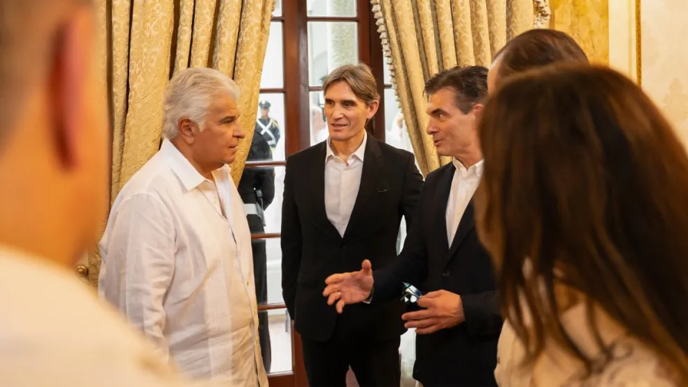 El presidente electo Rodrigo Paz y el mandatario de Panamá, José Raúl Mulino. Foto: X de Mulino 