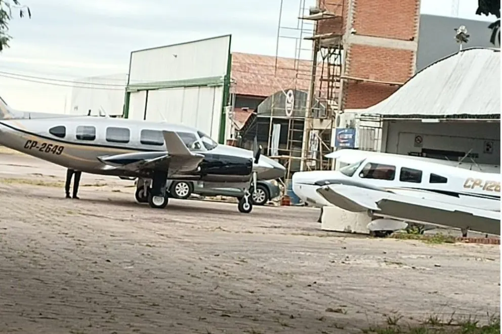 Dos avionetas en un aeropuerto del país, imagen referencial. Foto: RRSS