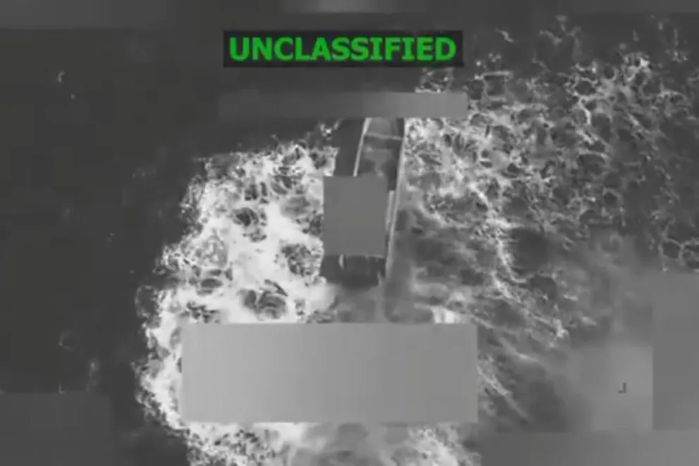 Captura video del ataque de Estados Unidos a una lancha en el Pacífico. 