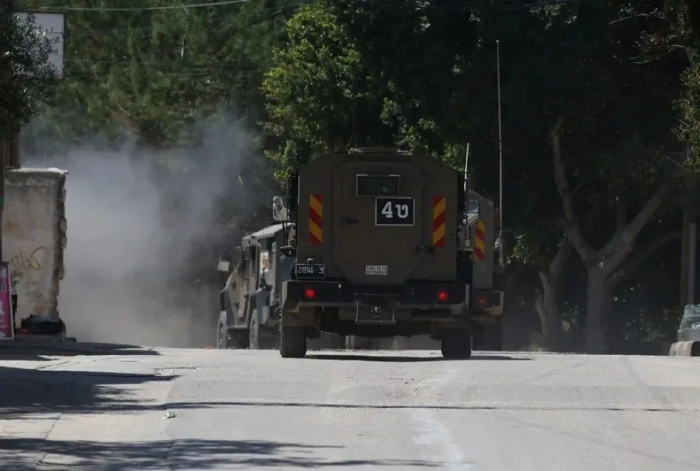Fuerzas israelíes durante una incursión en la aldea de Mesilya, cerca de la ciudad de Yenin, en Cisjordania, el pasado mes de abril .EFE