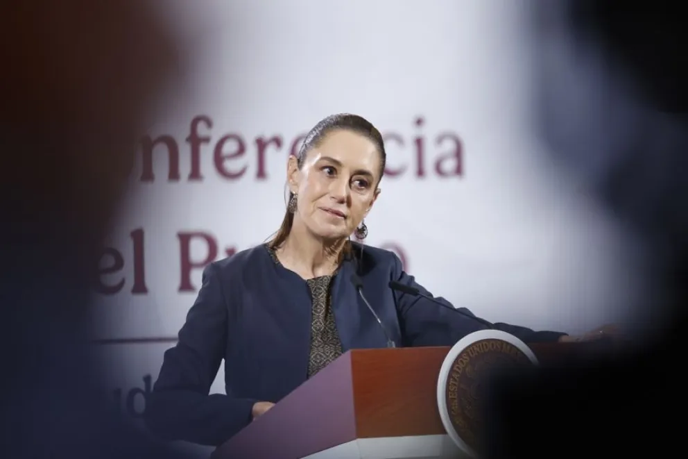 La presidenta de México Claudia Sheibaum, participa este jueves durante una rueda de prensa en Palacio Nacional de la Ciudad de México (México). EFE
