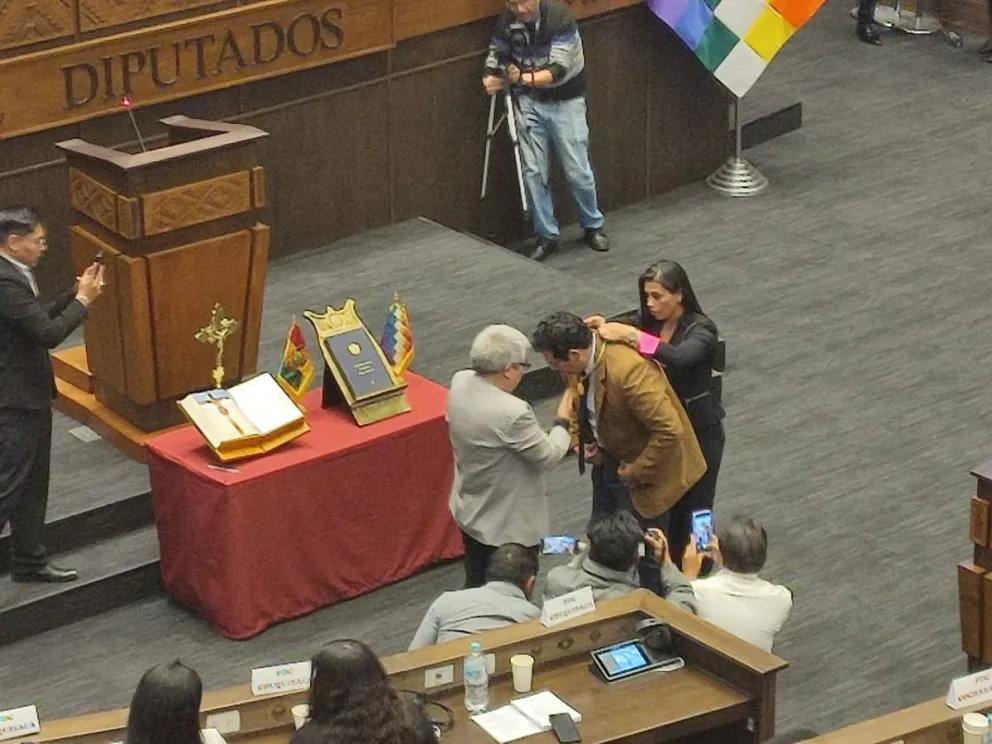 Roberto Julio Castro Salazar fue posesionado como presidente de la Cámara de Diputados.  Foto: Paulo Lizárraga / Visión 360