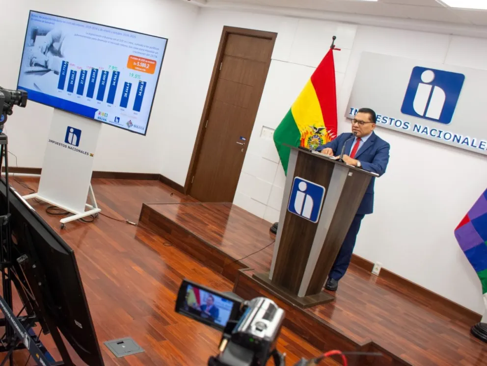 El presidente del Estado, Mario Cazón, presentó el jueves un balance de gestión. Foto: SIN