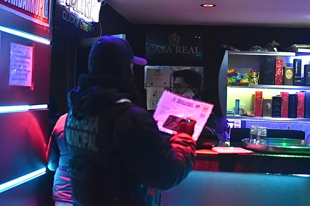 Un guardia municipal en un operativo. FOTO: AMUN