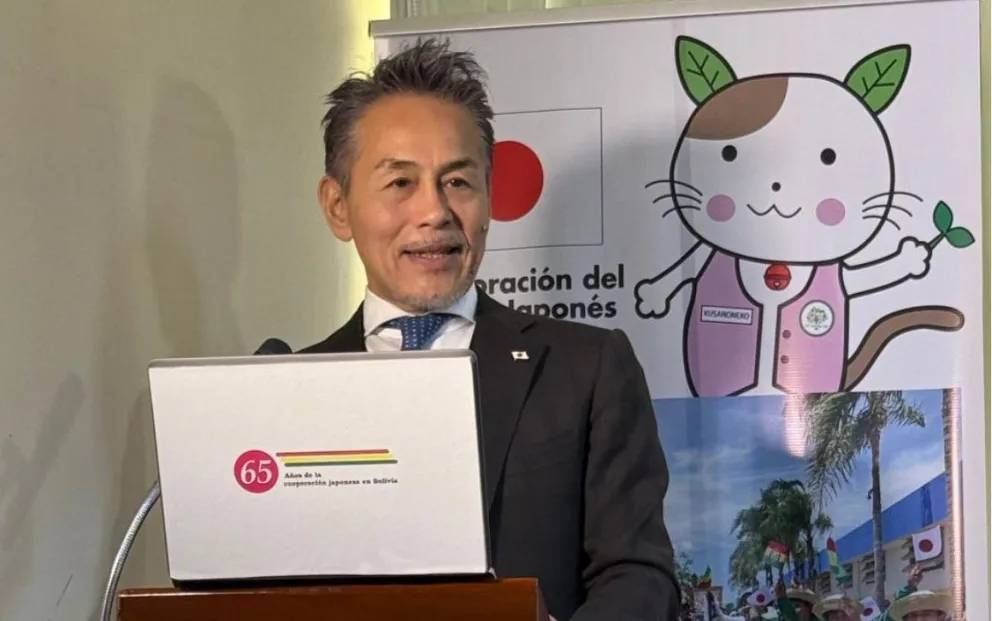 El embajador Hiroshi Onomura en conferencia de prensa. FOTO: ABI