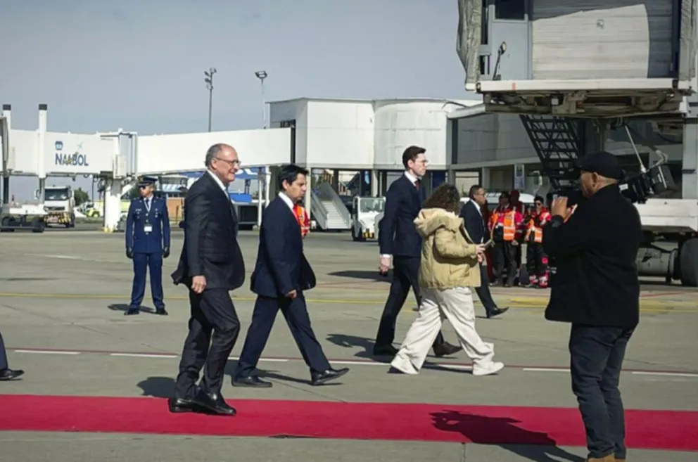 El vicepresidente de Brasil, Geraldo Alckmin, arribó a La Paz en horas de la mañana, al aeropuerto internacional de El Alto. Foto: ABI